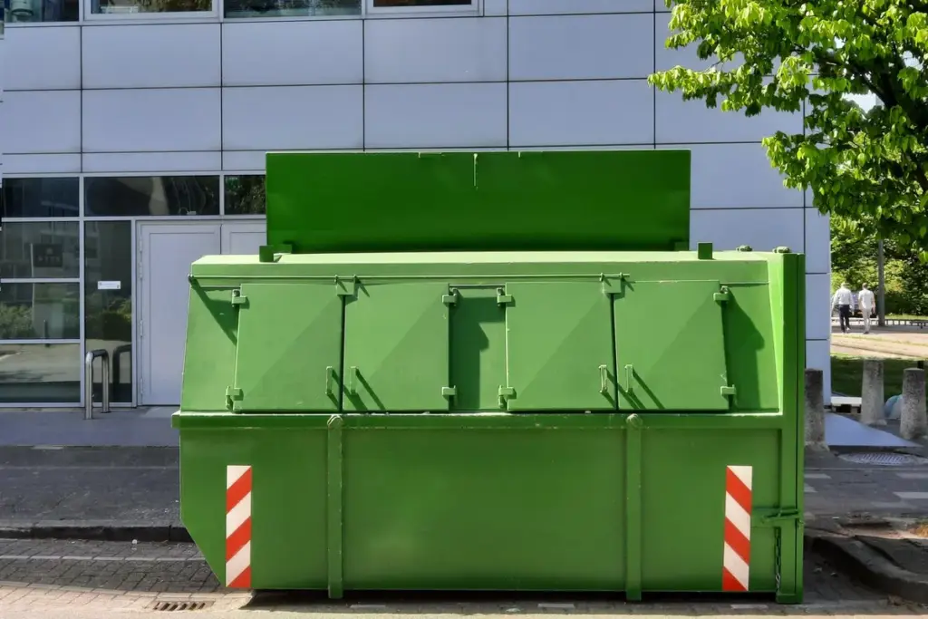 Contenedor metálico grande para residuos voluminosos